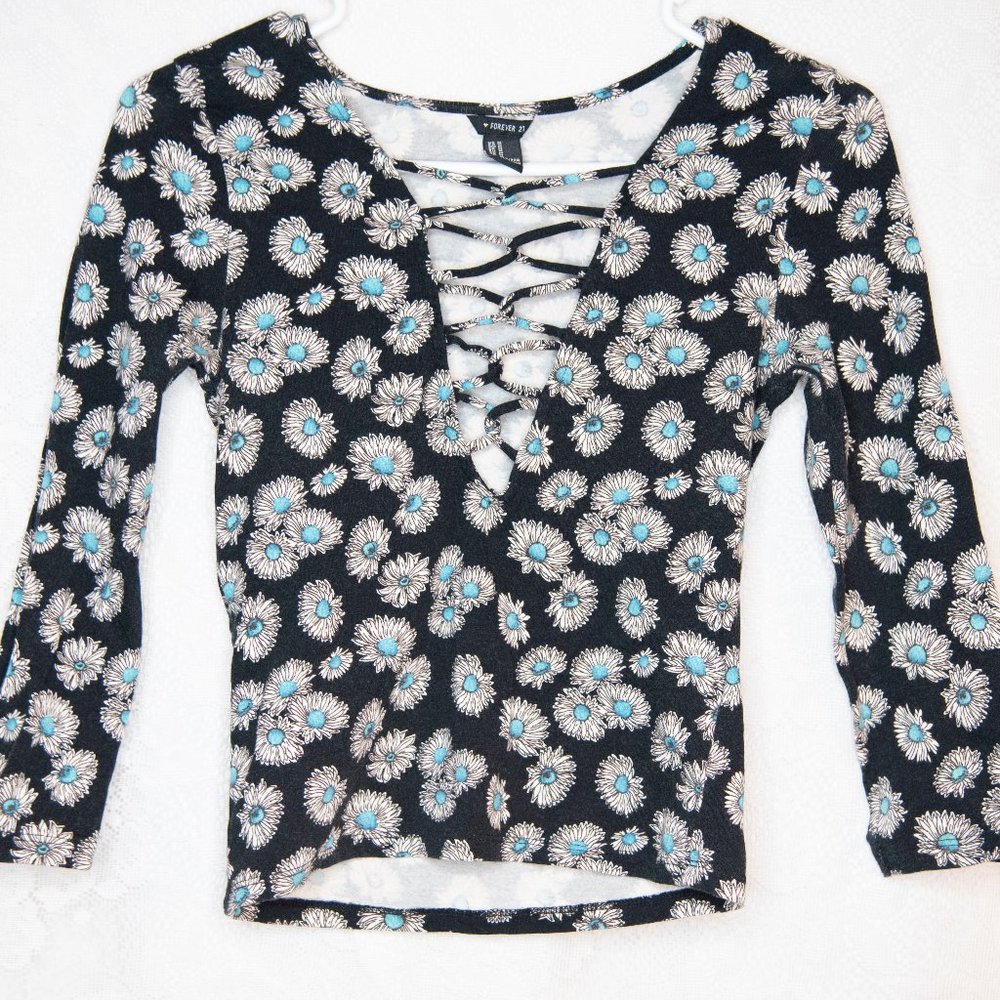 V neck quarter sleeve crop